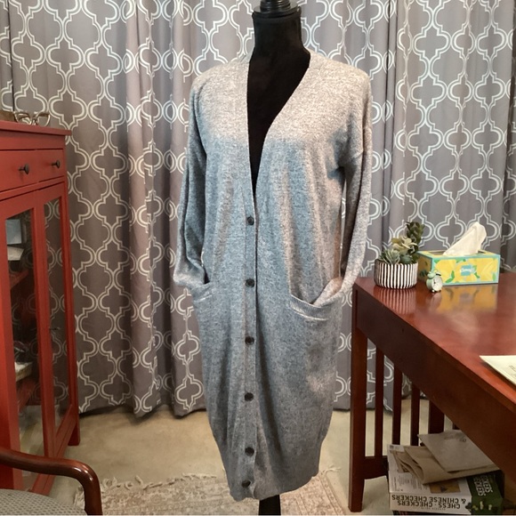 Gap Knee Length Cardigan in Heather Gray - Picture 6 of 9
